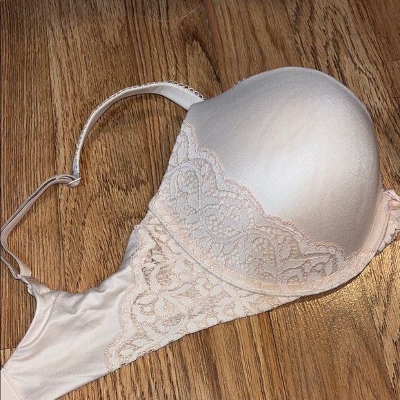 Victoria's Secret Cream Lace Push-up Bra 34DD - Picture 2 of 9